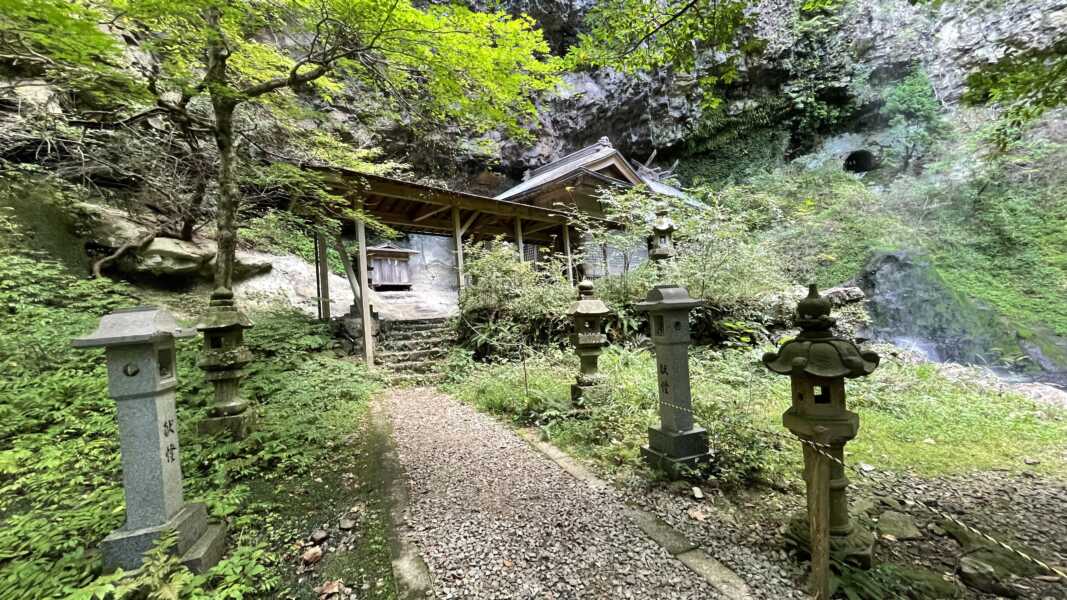 壇鏡の滝（壇鏡神社）