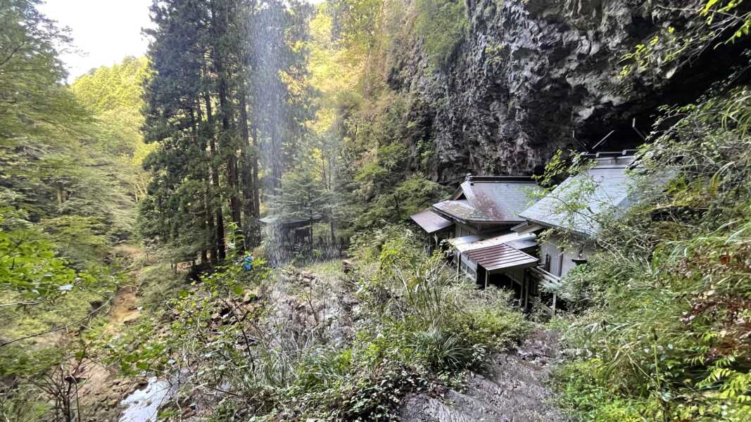 壇鏡の滝（壇鏡神社）