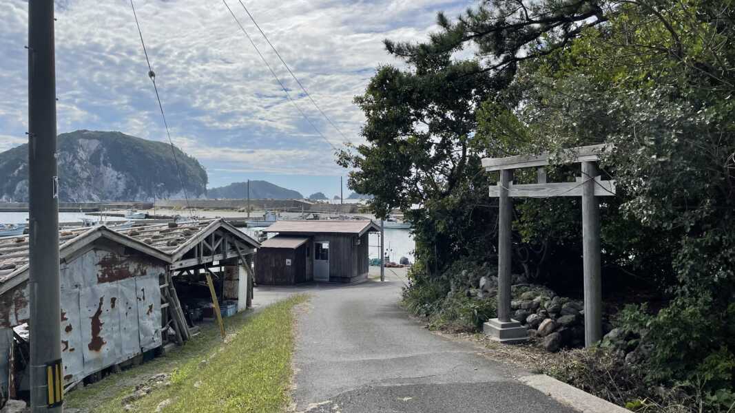 屋那の松原・舟小屋群