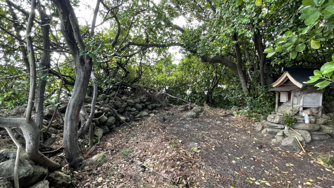 屋那の松原・舟小屋群