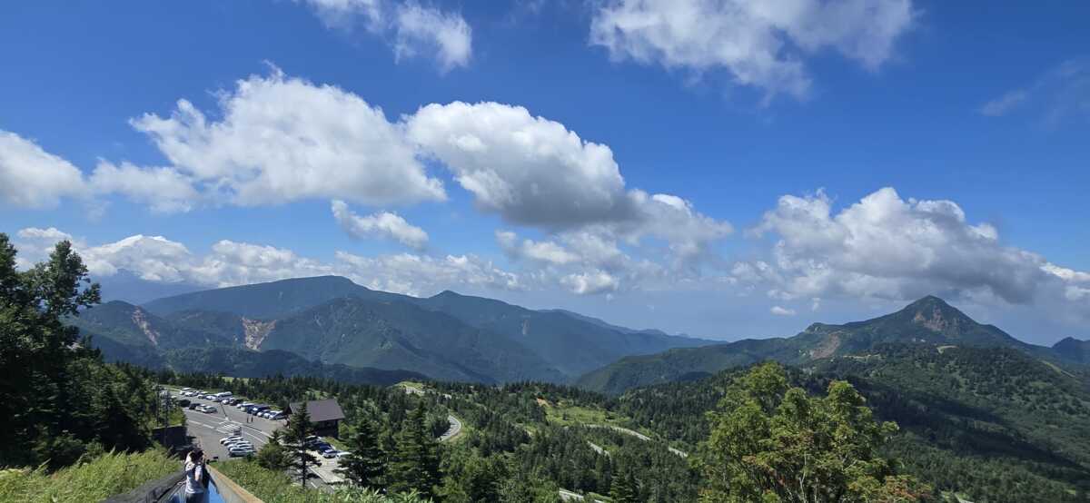 横手山頂ヒュッテ