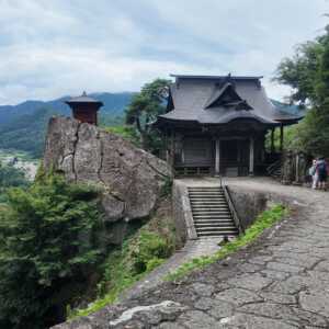 宝珠山立石寺（山寺）