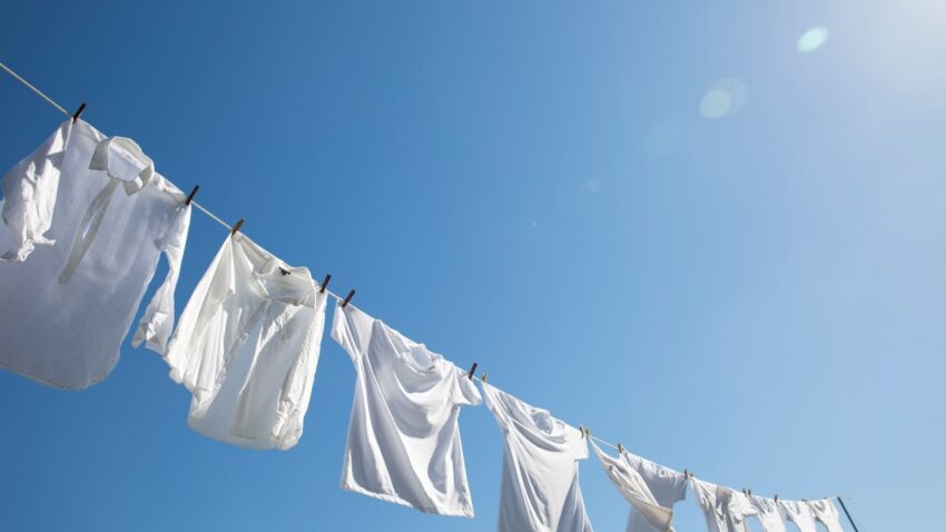 晴れの日に干されている洗濯物