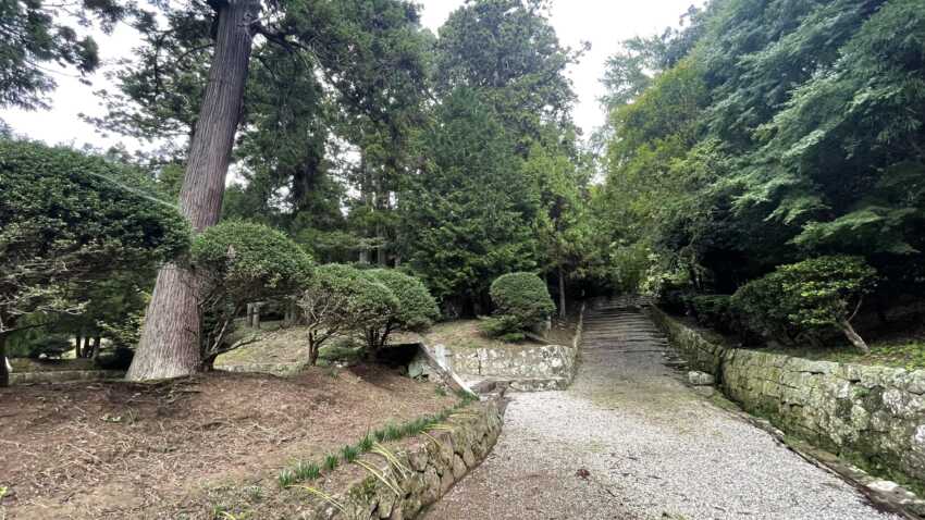 後鳥羽上皇行在所跡の参道